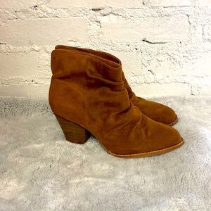 Diba size 6 booties